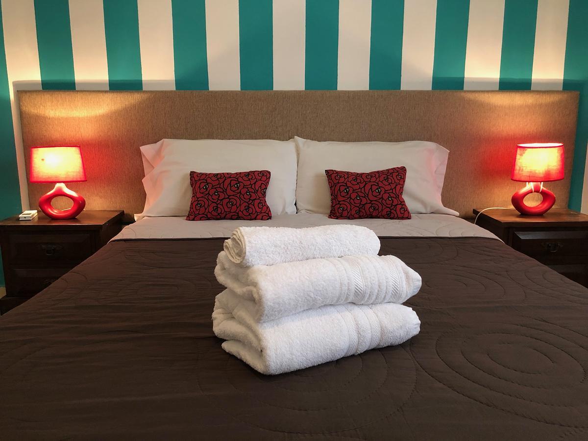 Defensa 821 Bed And Breakfast Buenos Aires Ngoại thất bức ảnh