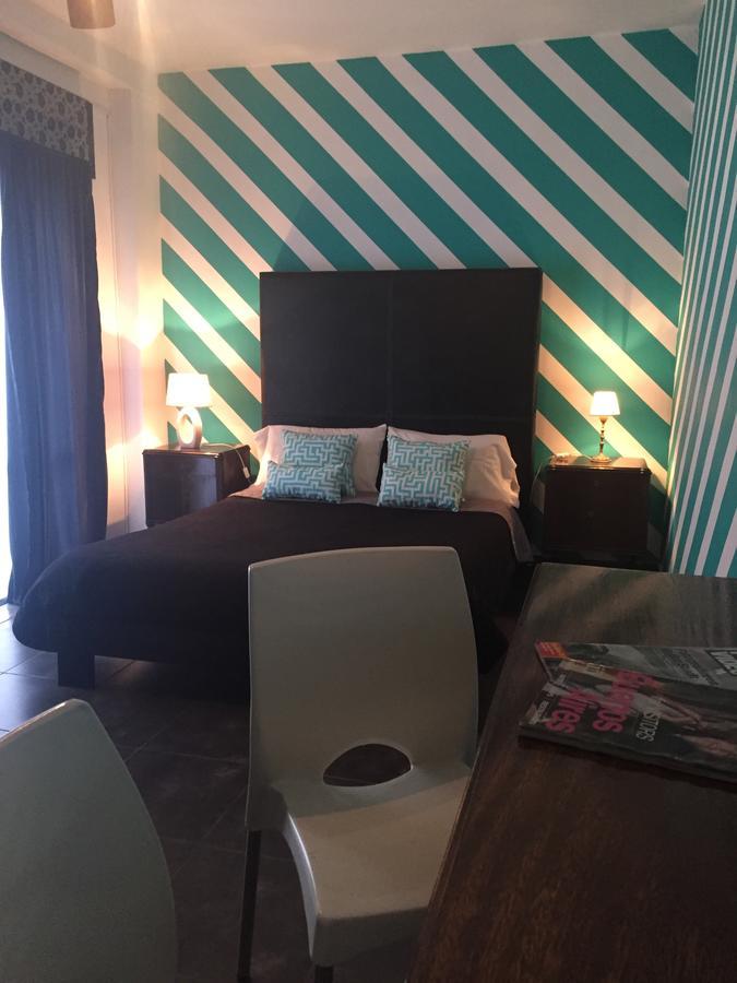 Defensa 821 Bed And Breakfast Buenos Aires Ngoại thất bức ảnh